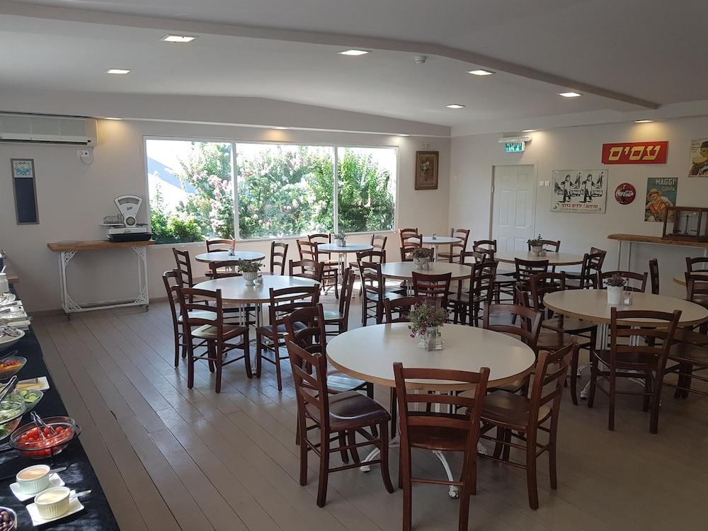 Q Village - Poleg Beach Netanya Exterior photo
